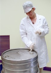 Sampling from a 55 gallon drum with a Disposable Liquid Sampler